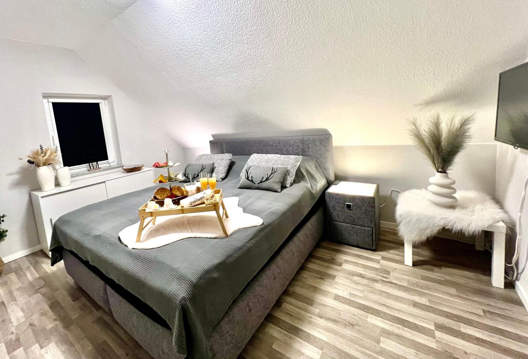 Ferienwohnung Haus Moorblick Mit Garten In Kanallage Wiesmoor Buitenkant foto